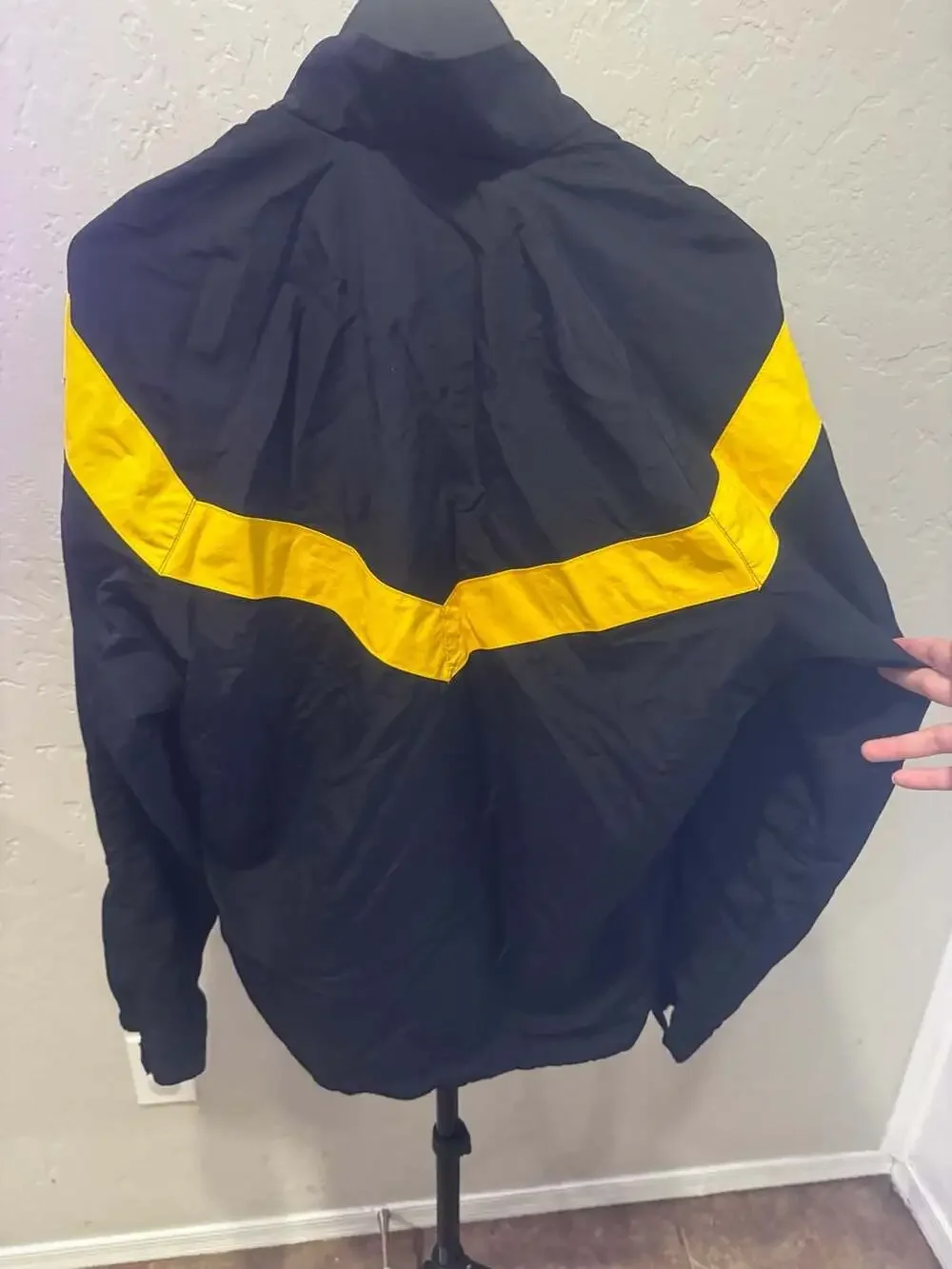 US Army APFU Army Physical Fitness Uniform Jacket Black Yellow Small Long